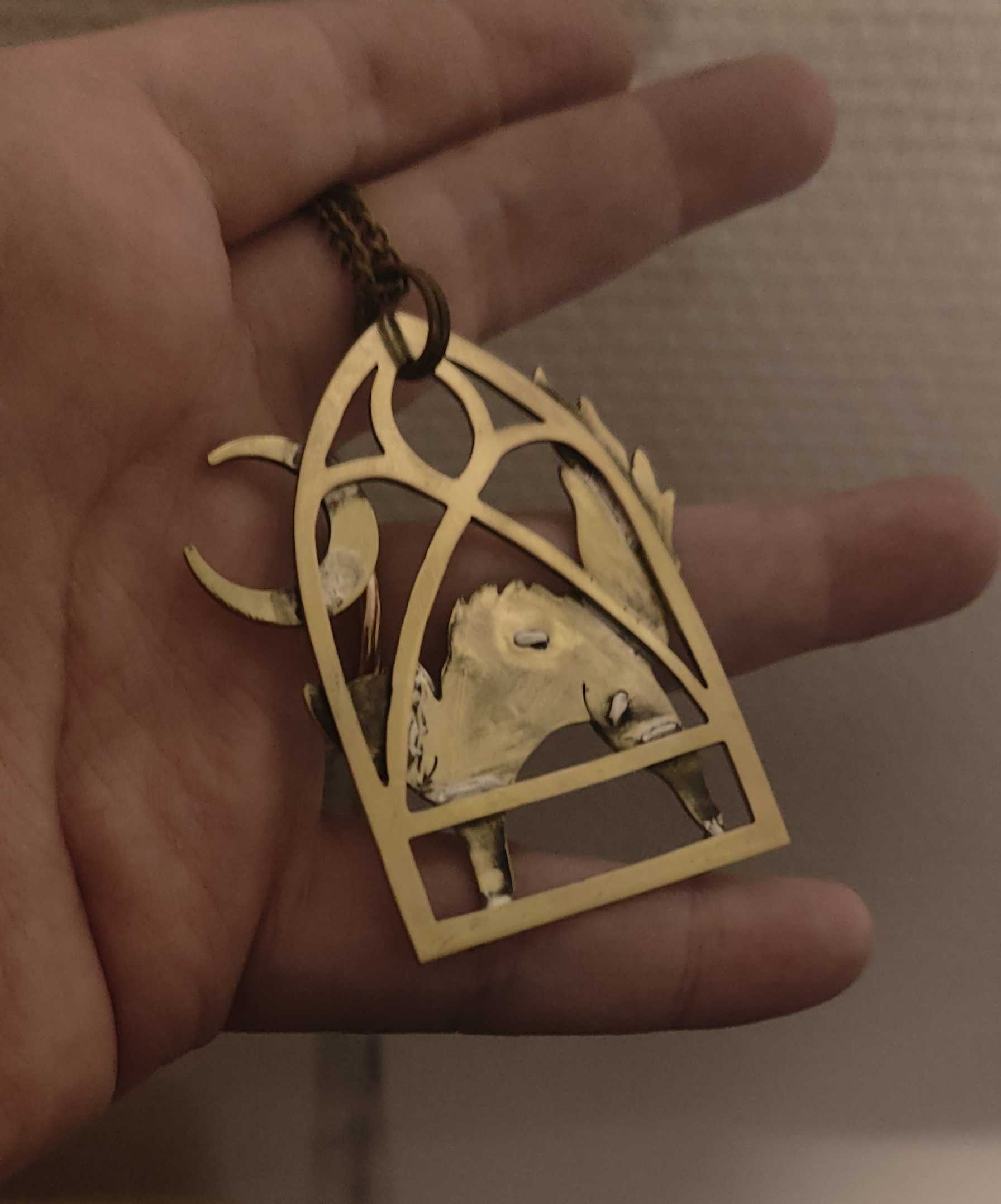 collier-chat-gothique-lune-engrenages